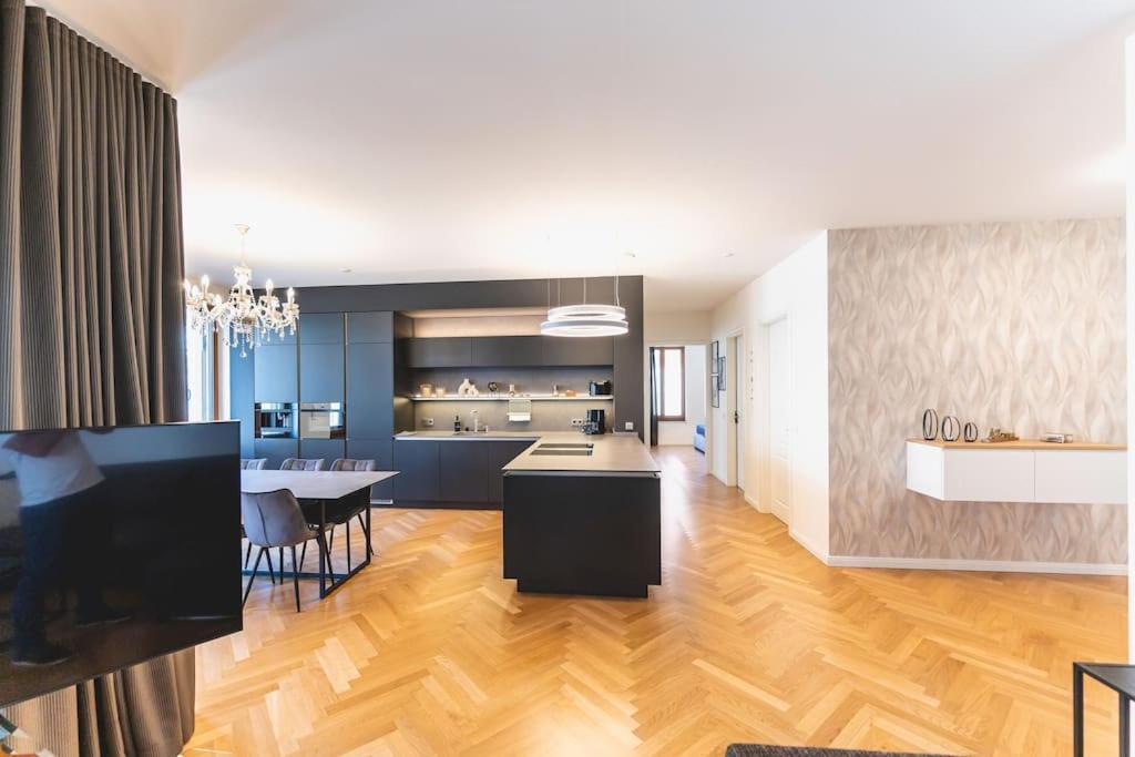 Apartment Tip! Design Trifft Lage 120 Qm Premium